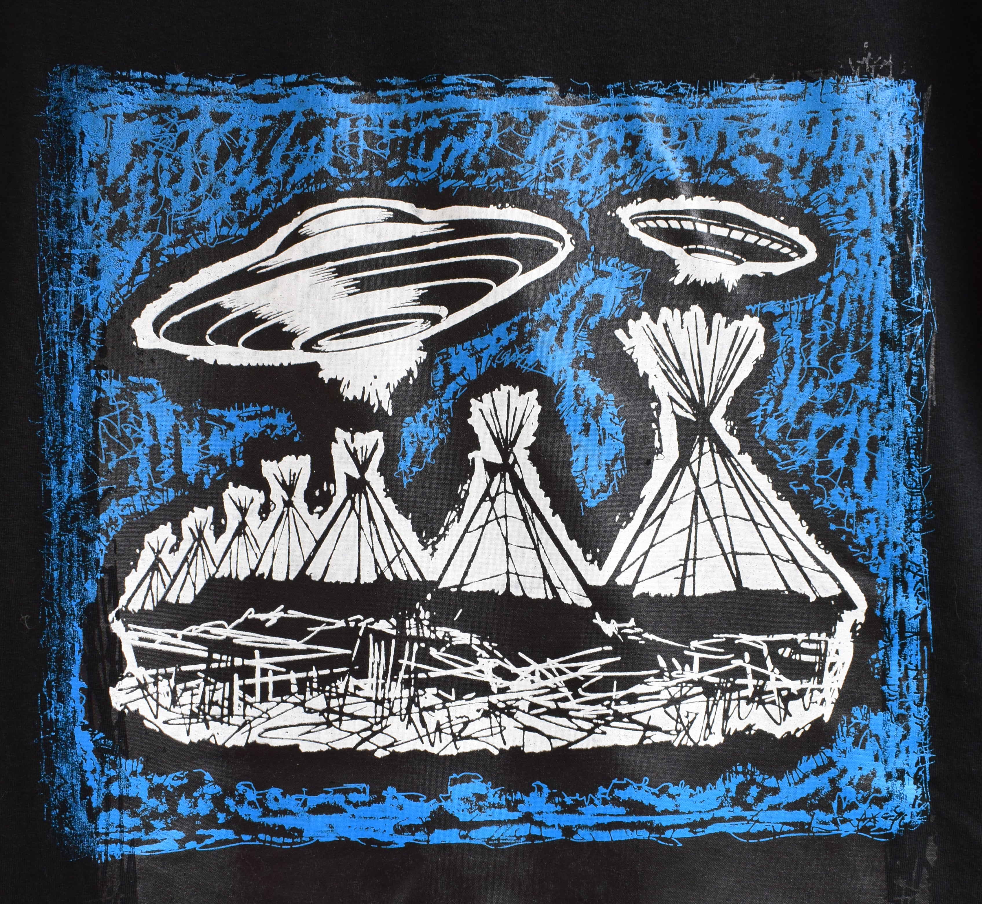 UFO's over seen teepee's - Hoodie